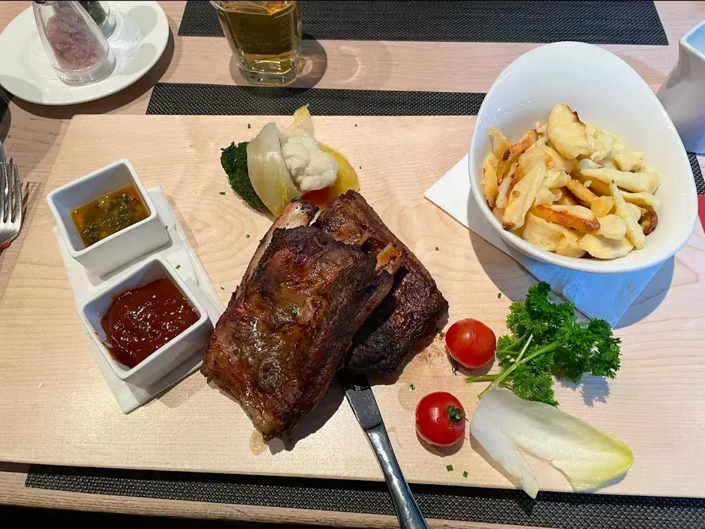 Yijia Zhang_Restaurant Fünf-Dörfer_Zizers_recensione