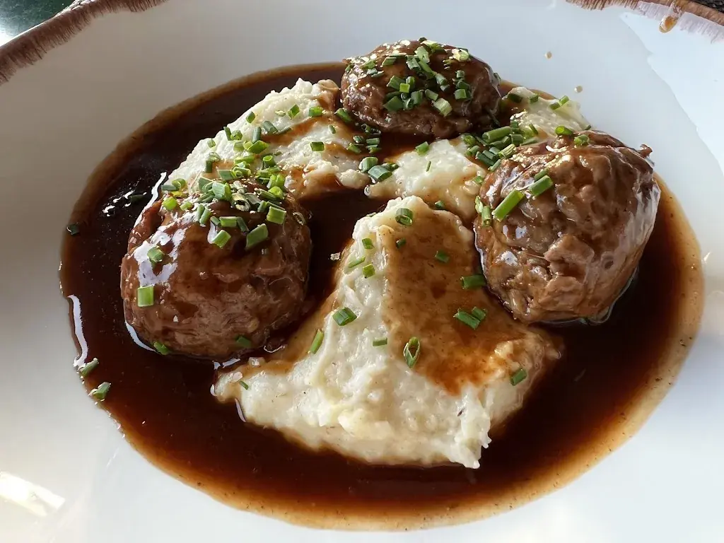 Eichengut Maienfeld AG_Maienfeld_menu_image_1