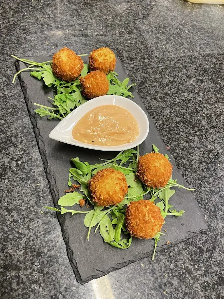 l o l 1 2 3 robo101_Calanda Pizza Restaurant_Zizers_review