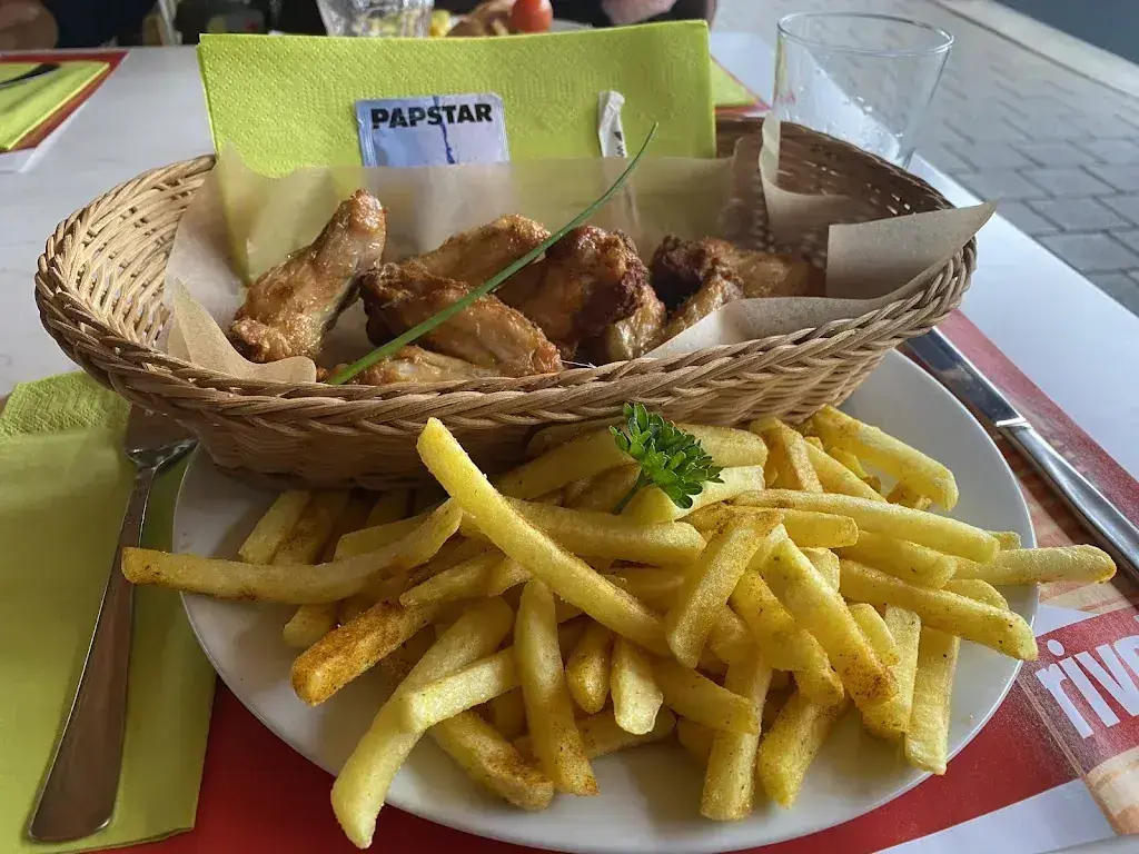 Antonio & Silvia Aerni_Restaurant Tennisclub Landquart_Landquart_review