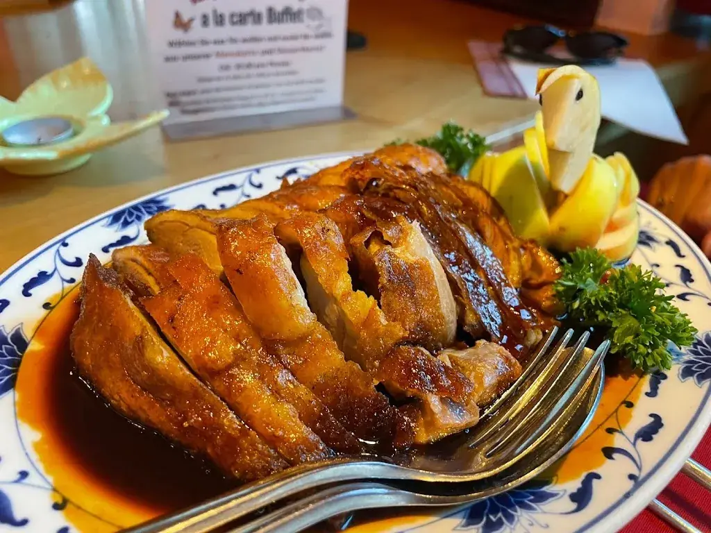 Xiaofang Teng_Asienrestaurant Rama-Rama_Landquart_avis