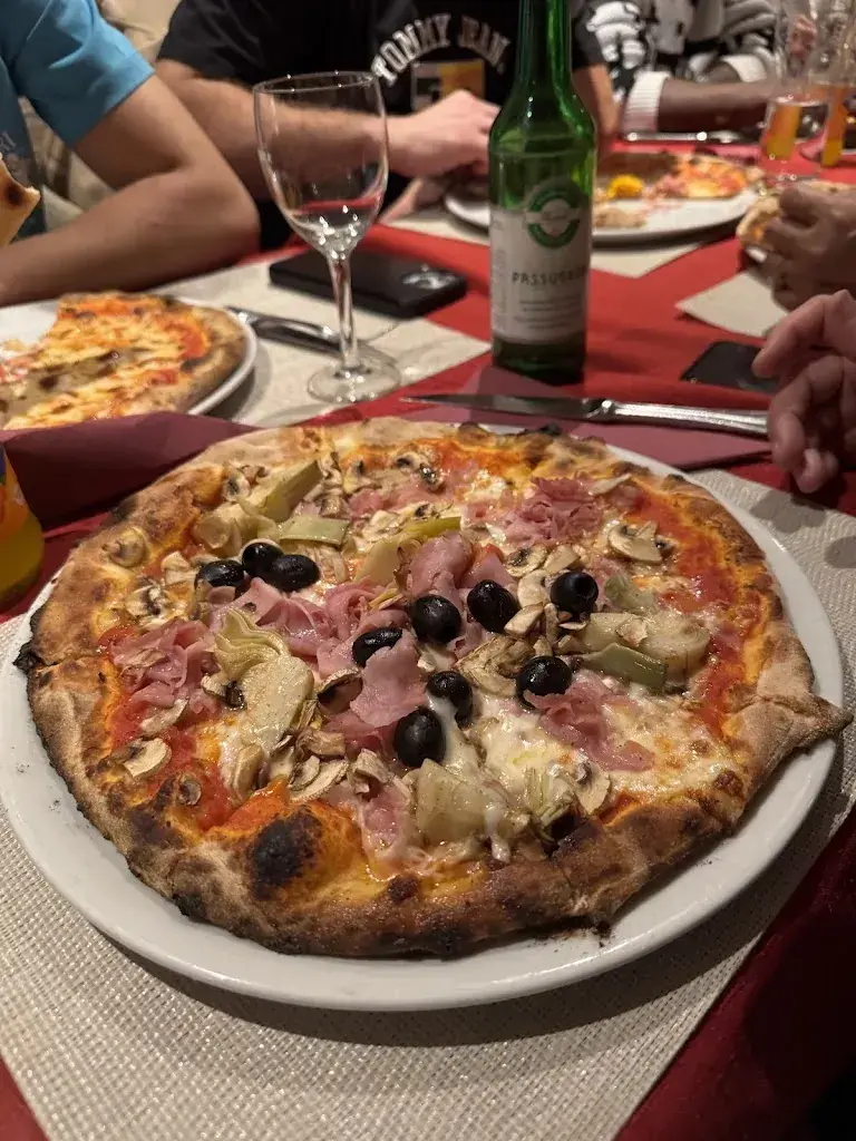 Nique “Wölfchen”_Pizzeria Trattoria Mammarosa_Landquart_review