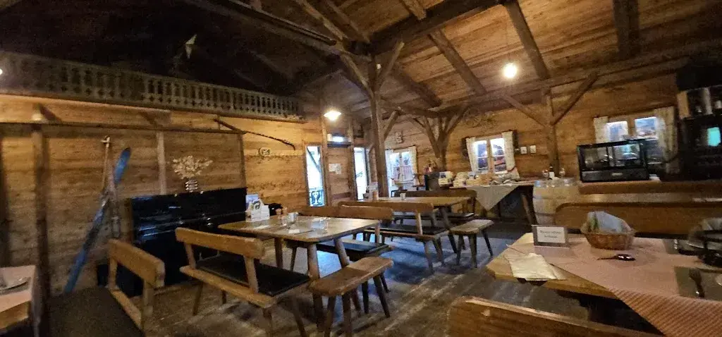 Reto Künzli_La Famusa Bar_Breil/Brigels_review