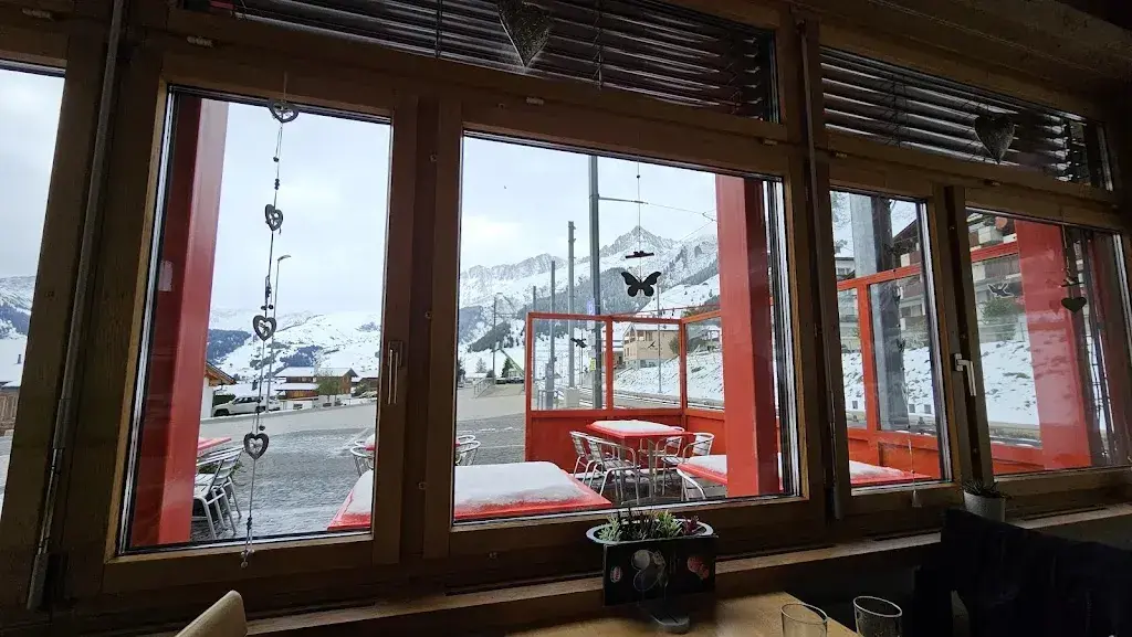 Bahnhofbuffet Sedrun_Tujetsch_slider_image_3