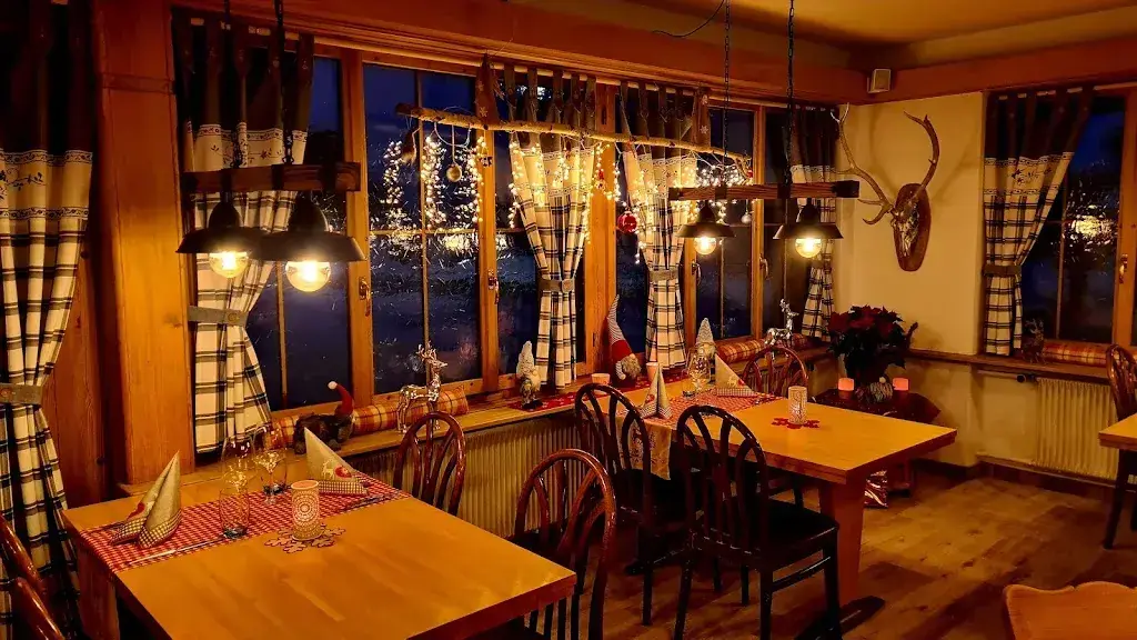 Restaurant Hotel Mira Sedrun_Tujetsch_slider_image_3