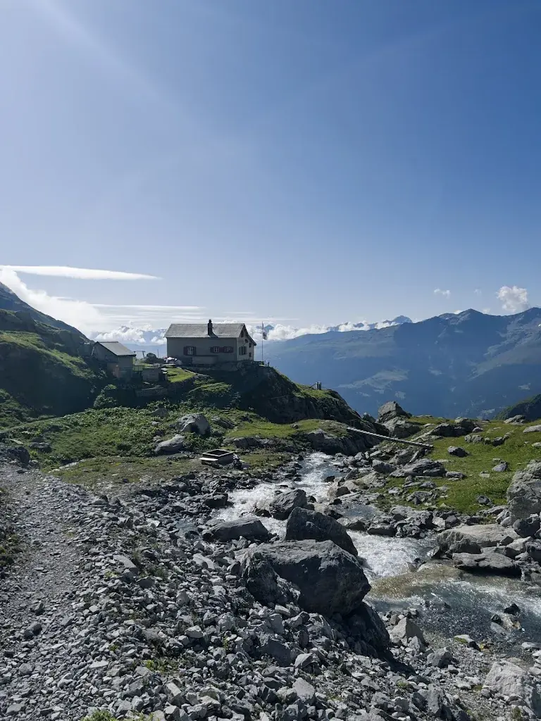 Dennis Goedhart_Camona da Punteglias CAS_Trun_review