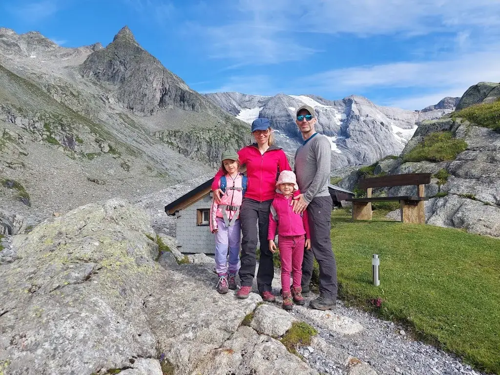 Robert MacKenzie_Camona da Punteglias CAS_Trun_review