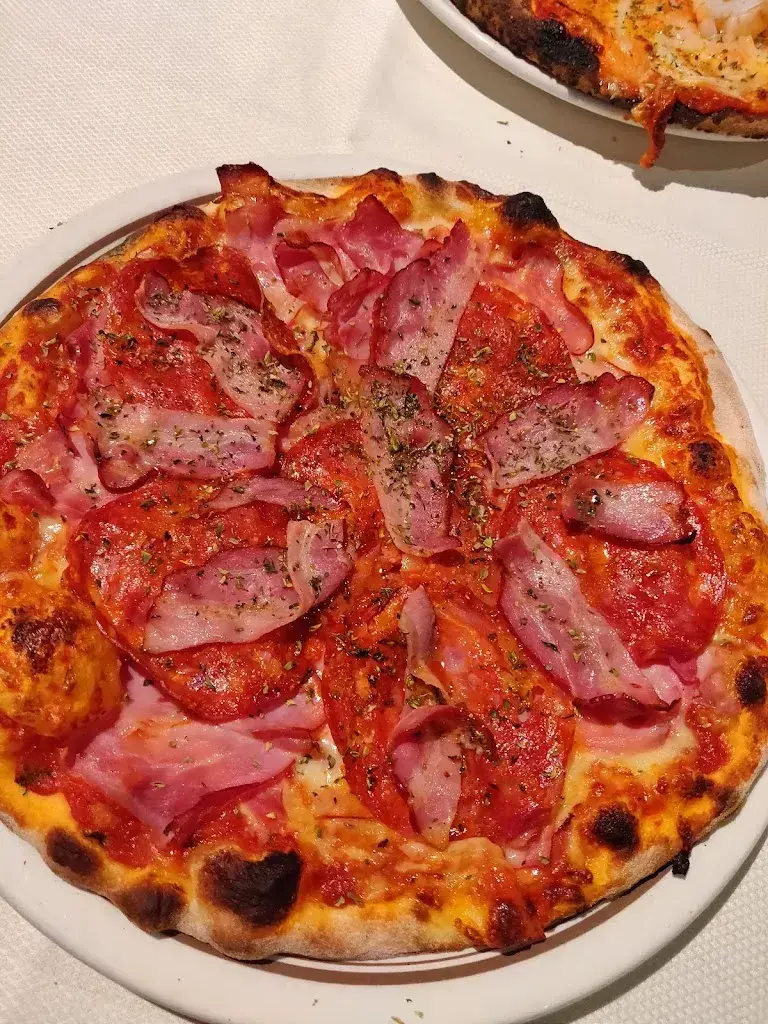 Chris Engel_Traube_Hirschthal_avis