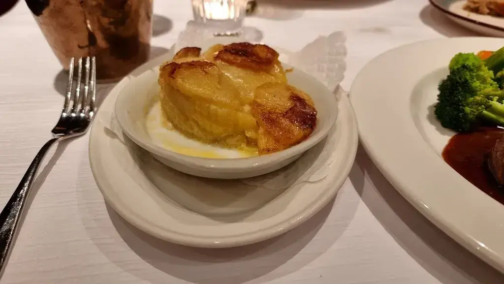 Adam Zienkiewicz_Hirschli_Baden_review