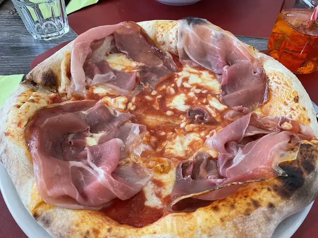 The Rainmaker_DA LUCA_Suhr_avis