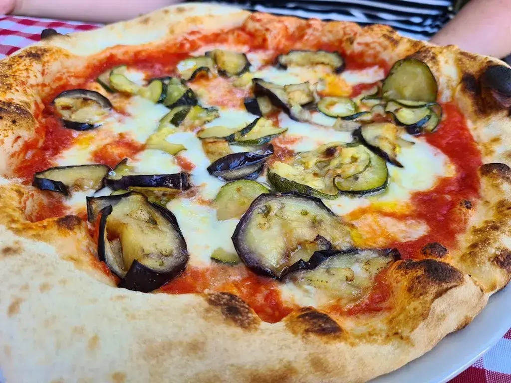 Beat A. Schwendimann_LAB30 Pizza Pasta & More_Suhr_review