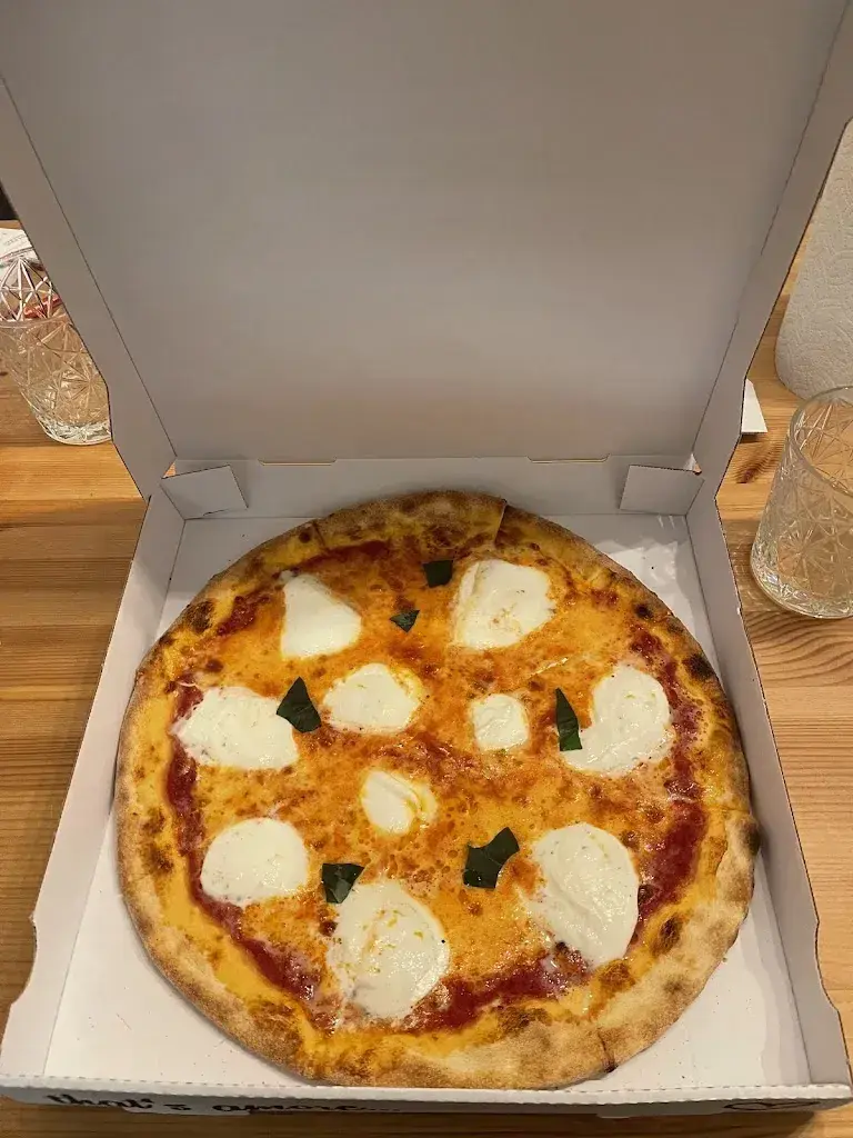 Menu_PIZZAWAY I Pizzeria, Pizza Kurier & Take Away_Suhr_image_5