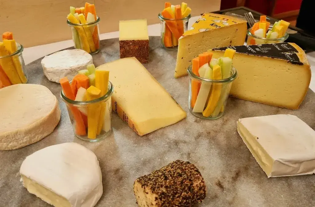 Steph Wartmä_BLUME. Baden Hotel & Restaurant_Baden_avis