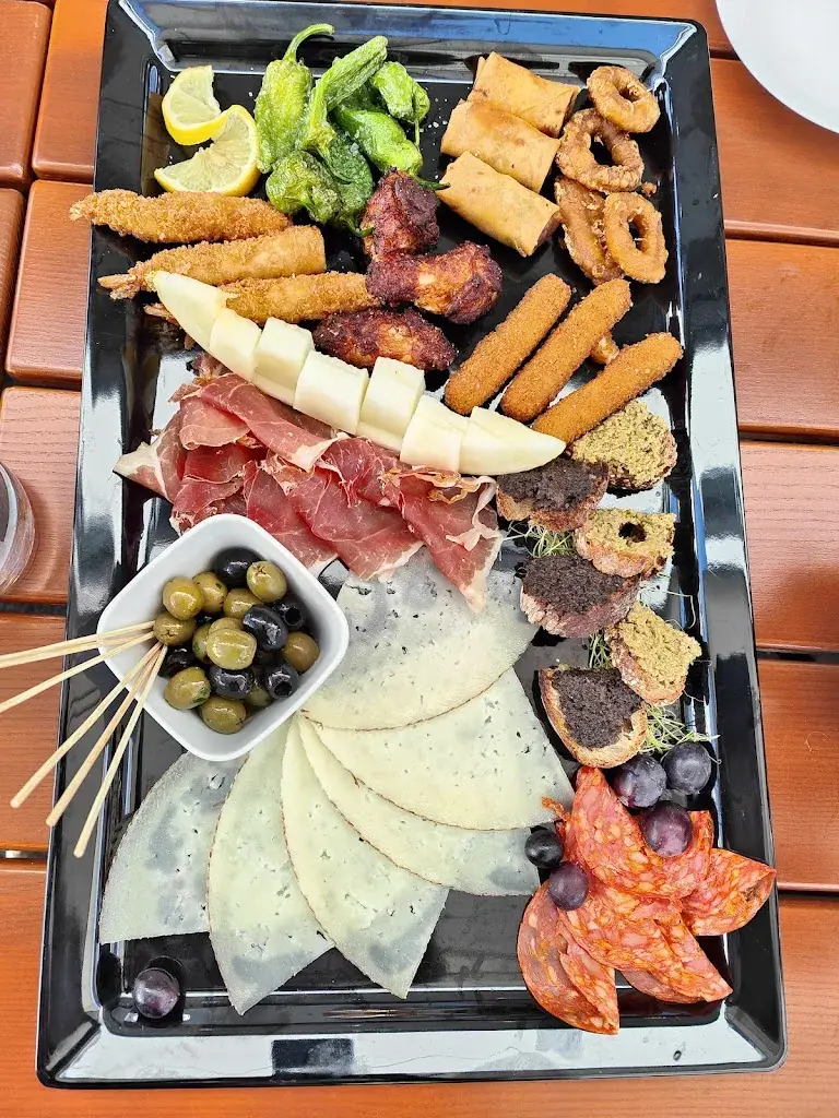 Almodo AG_Baden_menu_image_1