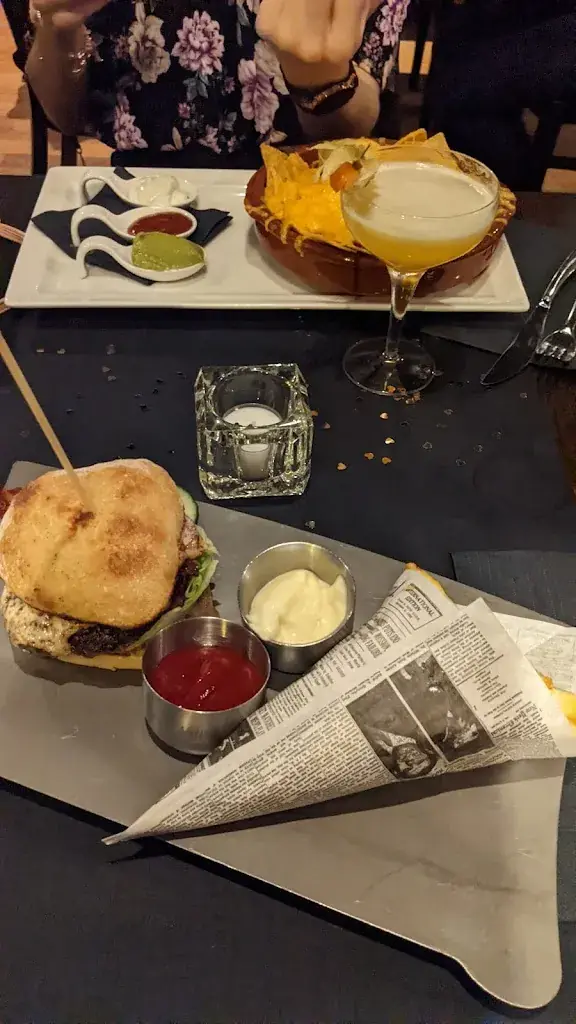 Corsin_Almodo AG_Baden_review