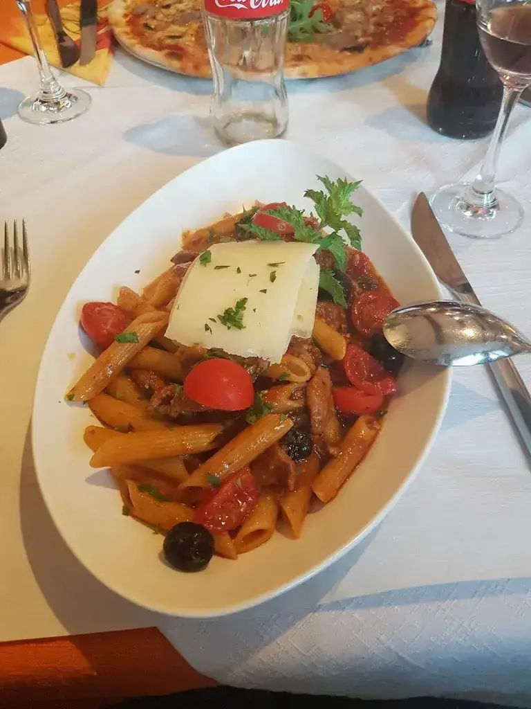 Menü_Restaurant Bergli / Pizzeria IL TARTUFO_Bergdietikon_Bild_3