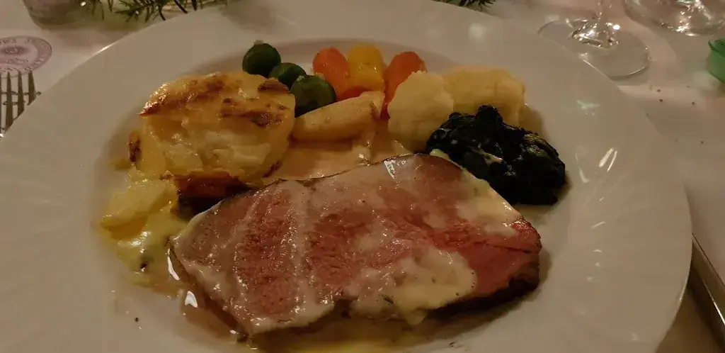 Gabriele Fiscelli_Wirtschaft zum Jägerhuus_Hertenstein_recensione