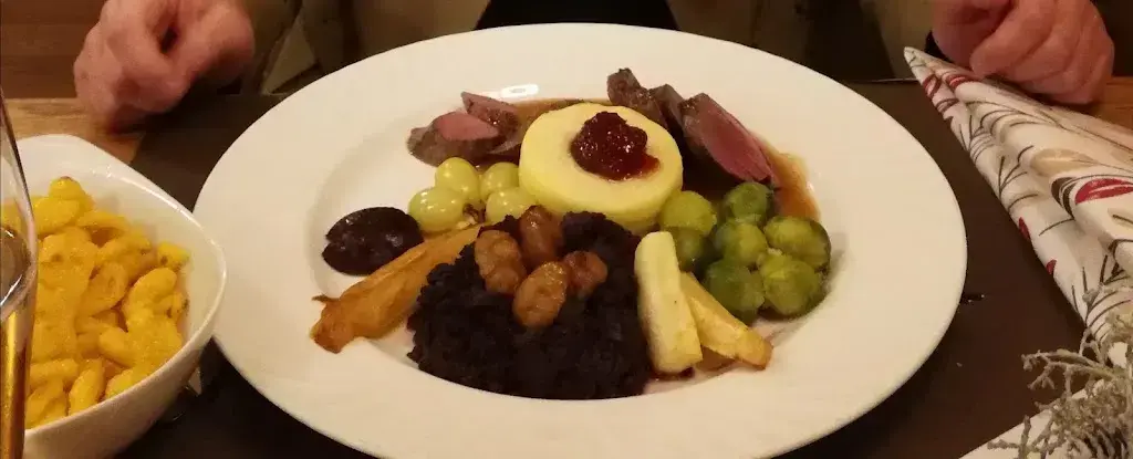 Nicole Scheibner_Wirtschaft zum Jägerhuus_Hertenstein_recensione