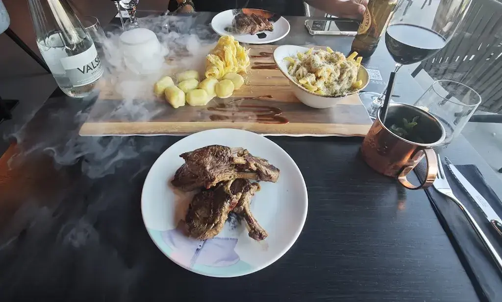 Guido Brasletti_Platz im Herzen Schweiz_Widen_review