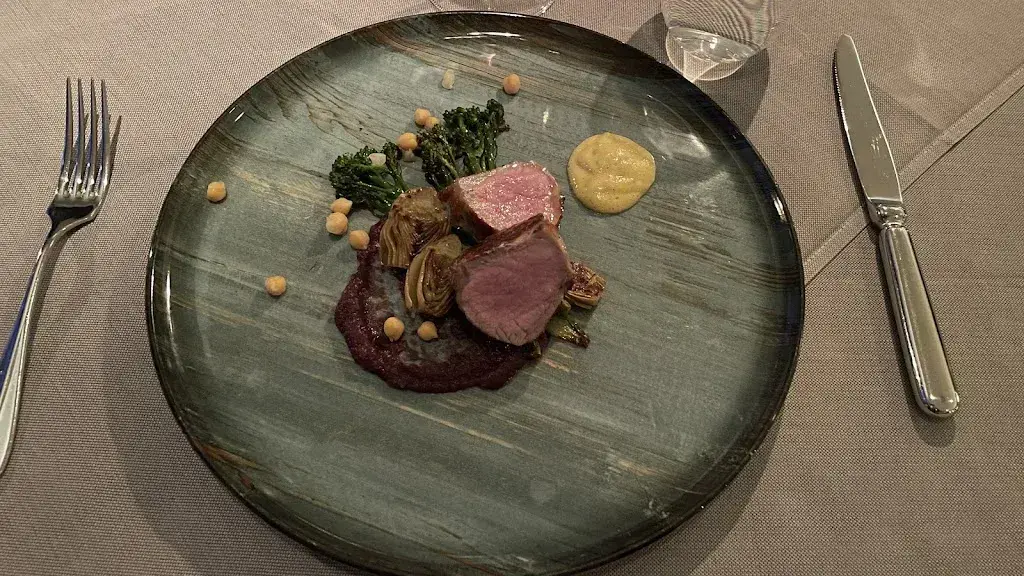 Lance Duan_Restaurant Schlüssel_Oberwil_avis