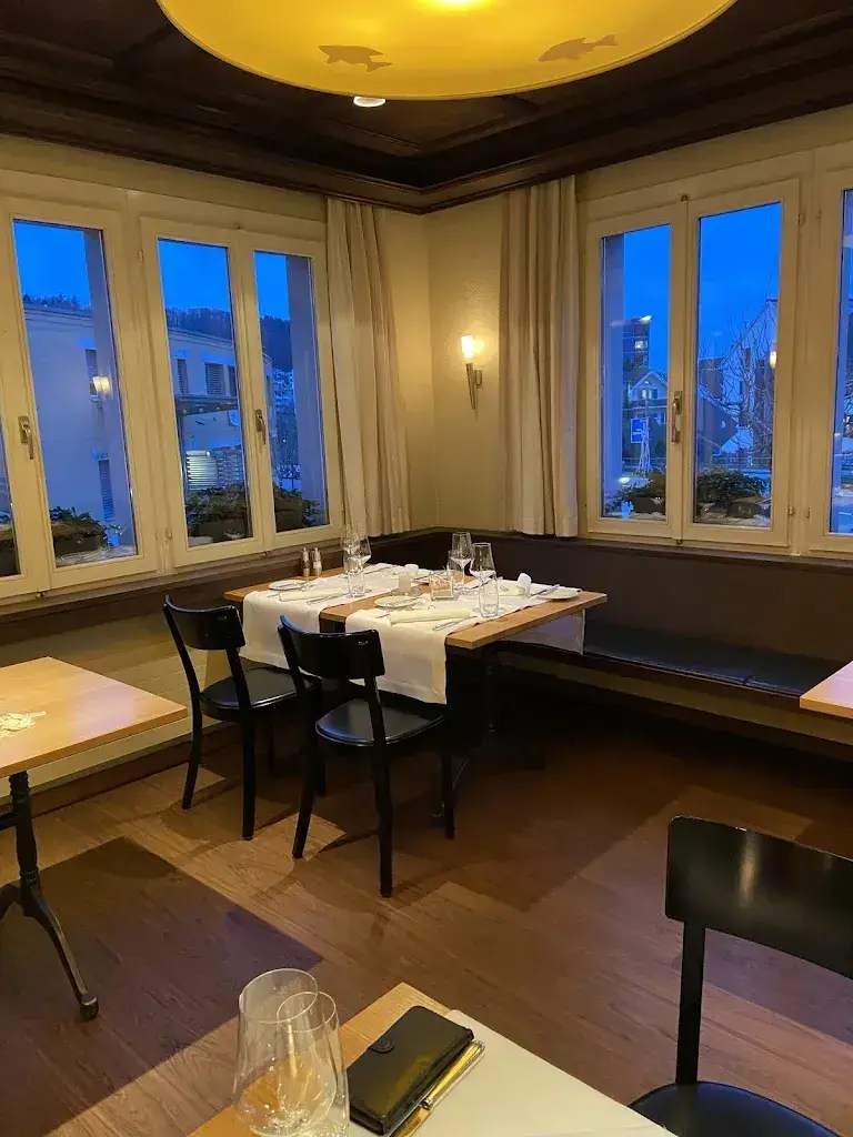 Robert Dubari_Pöstli_Rudolfstetten-Friedlisberg_review