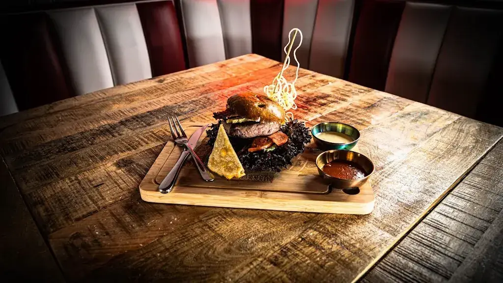 Tom's Diner Restaurant_Wohlen_slider_image_2