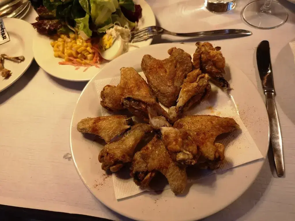 Jvan Niesper_Restaurant Bad_Oberwil bei Büren_avis