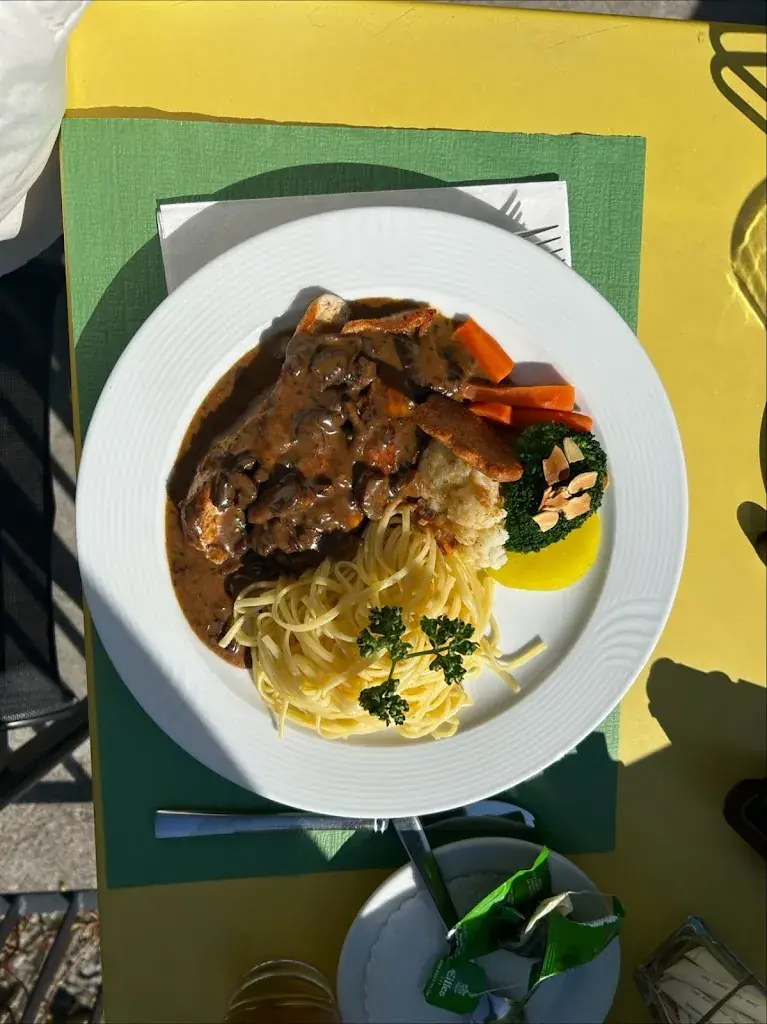 Danijela Böhme_Bijou_Bremgarten_review