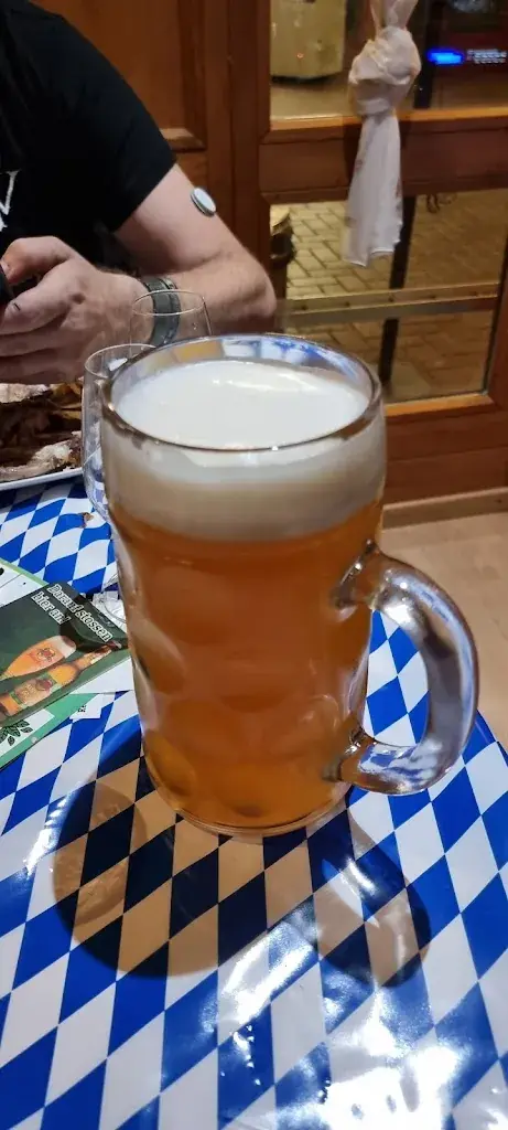 Daniel D_Bahnhof_Neuenhof_review