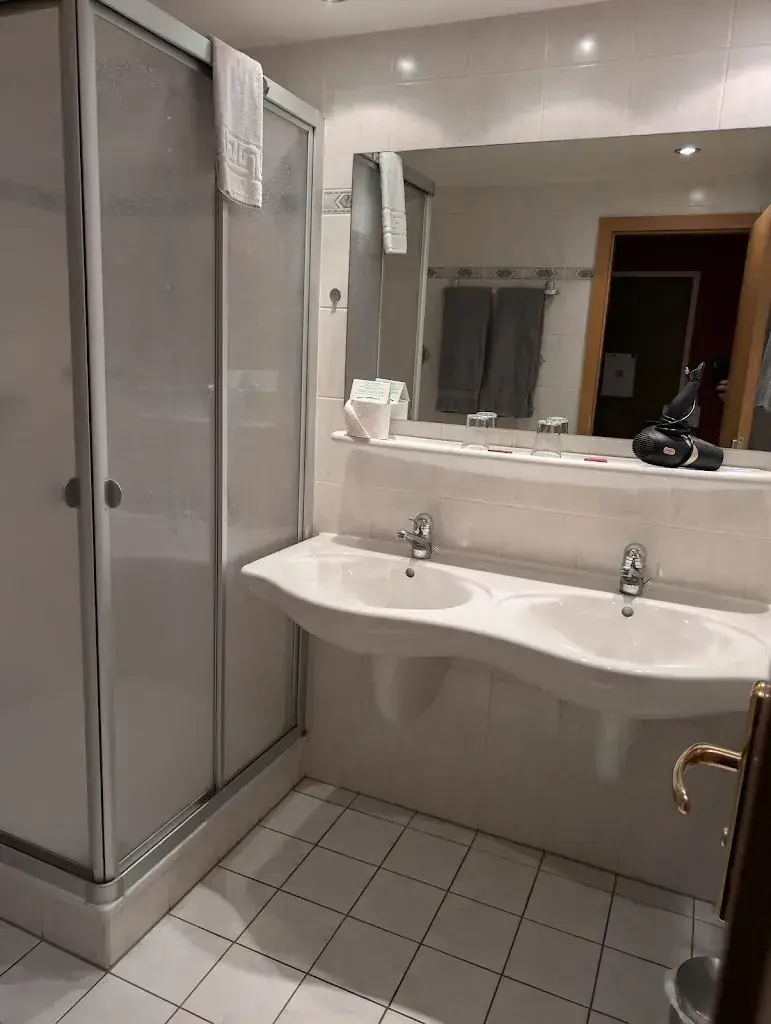 Norbert Julier_Hotel Löwen_Mellingen_reseña