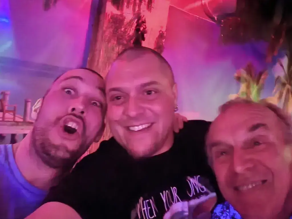 Carlo Sarescia_Restaurant Andalusia Musik-Bar_Mellingen_avis