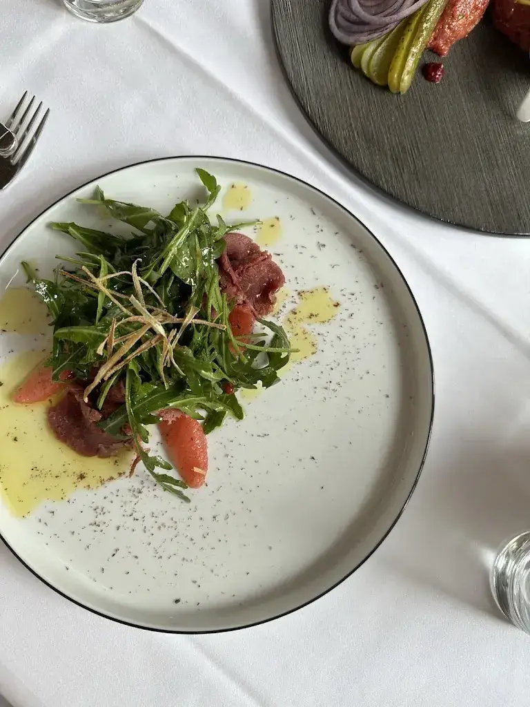 Thitari W_Schloss Schartenfels_Wettingen_review