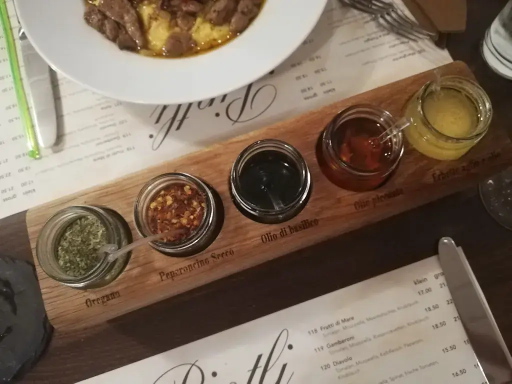 Michel Denitrio_Schore Pintli_Langenthal_review