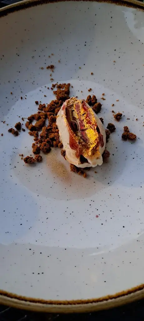 Susan Bezuidenhout_2 klosterparkgassli „Klosterstübli“ by Rafa Martinez_Wettingen_review