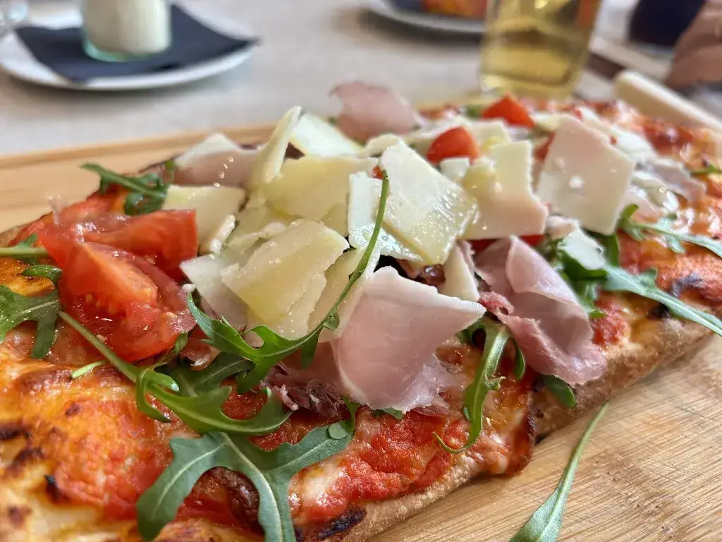 La Taverna_Hendschiken_slider_image_3