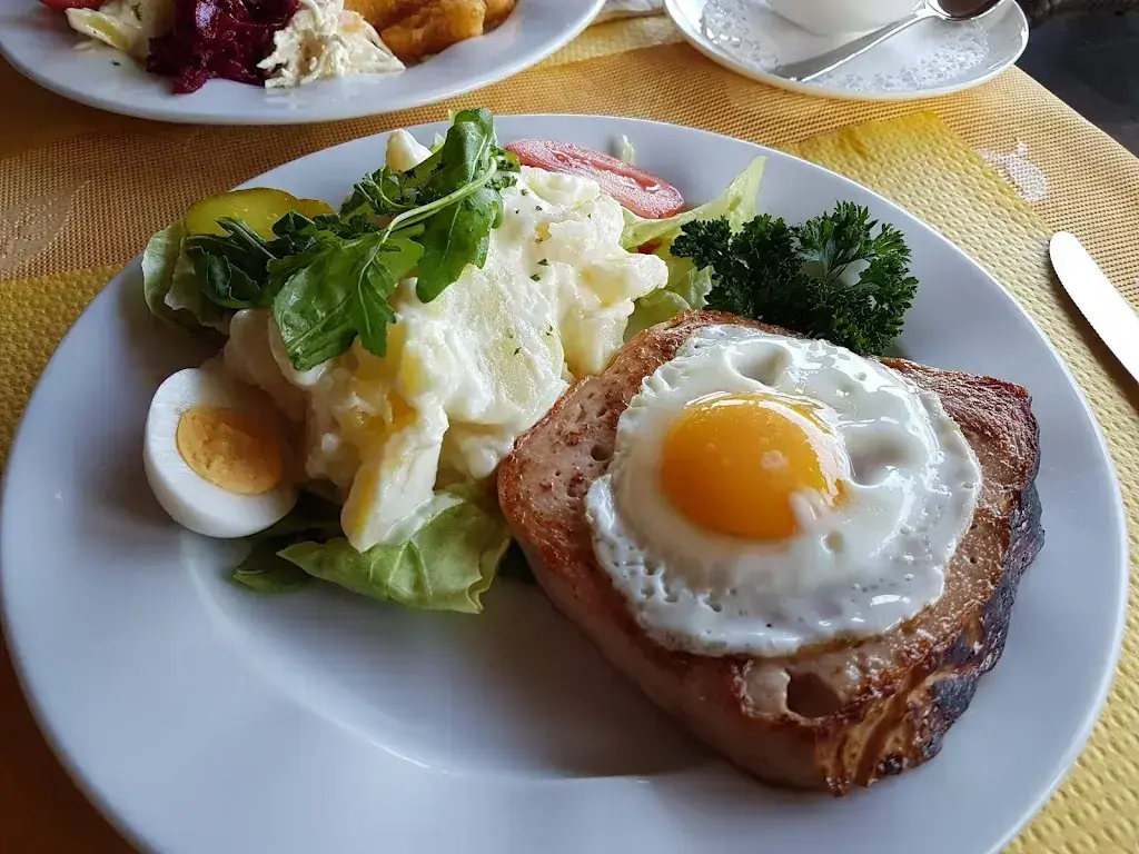 Simon Hofmann_Restaurant Burehus_Veltheim_review