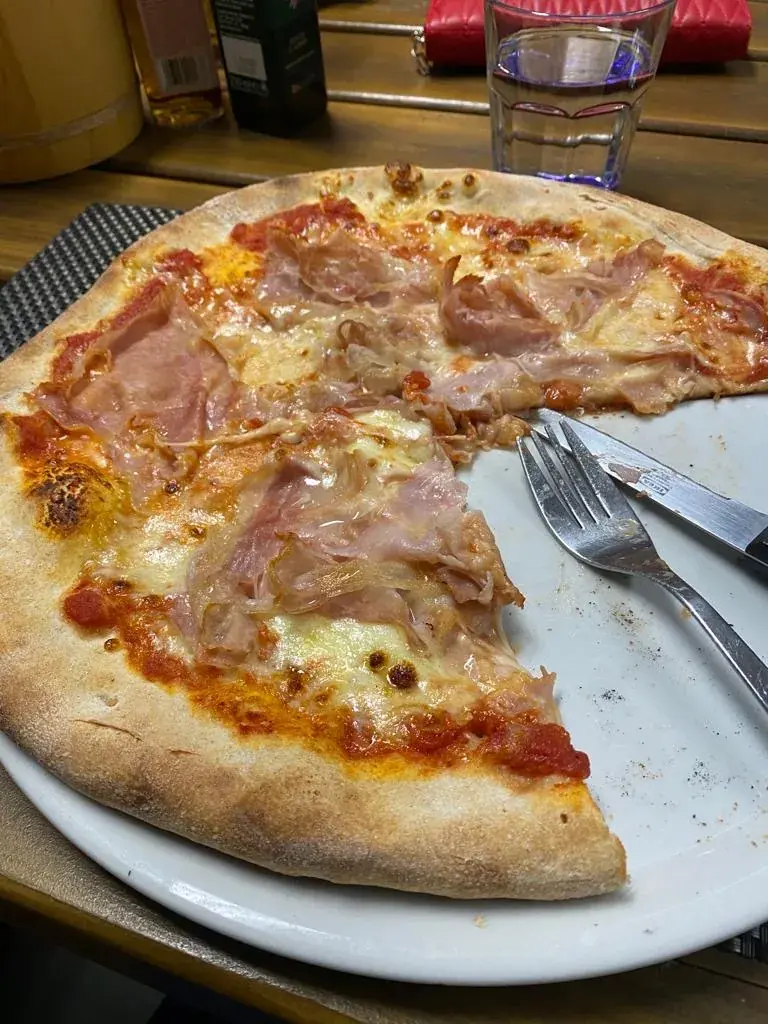 Bekim Zhugolli_Hirschen_Anglikon_review