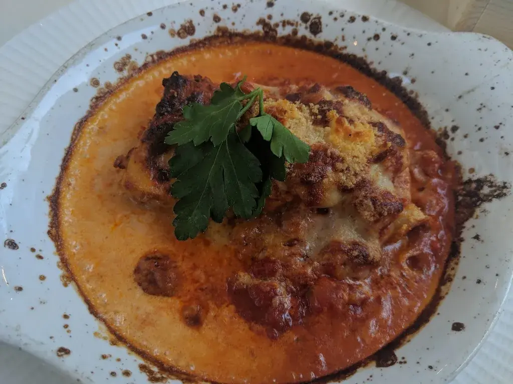 Jiamin Zhu_Commercio_Brugg_review