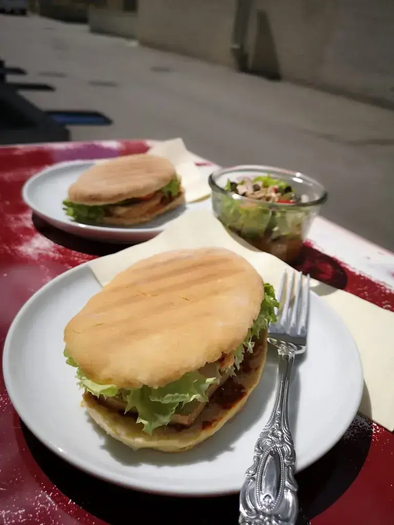 Ivan K._Kunzen Café_Windisch_review