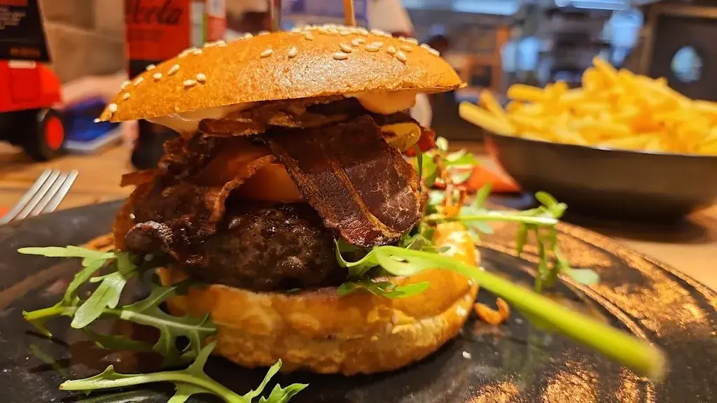 Edoardo Guzzi_Cholehof | Burger & Menüs_Brugg_review