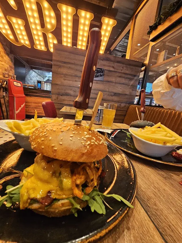 cäsar bolliger_Cholehof | Burger & Menüs_Brugg_review