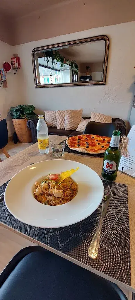 Michel_27__Food for moods_Brugg_review