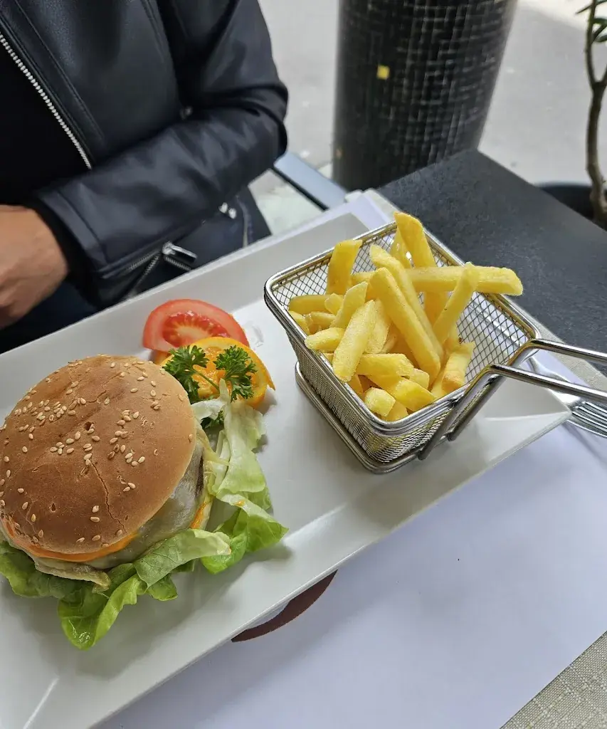 Menu_Falken / Faucon_Biel_image_7