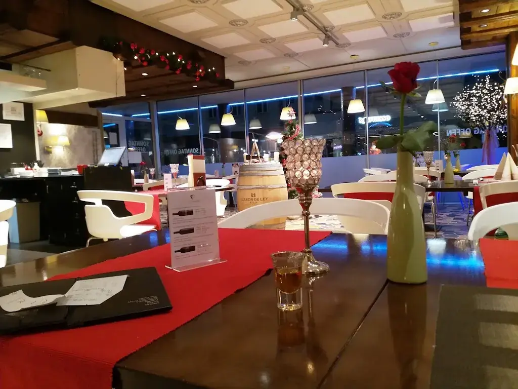 Marc Werlen_Falken / Faucon_Biel_review