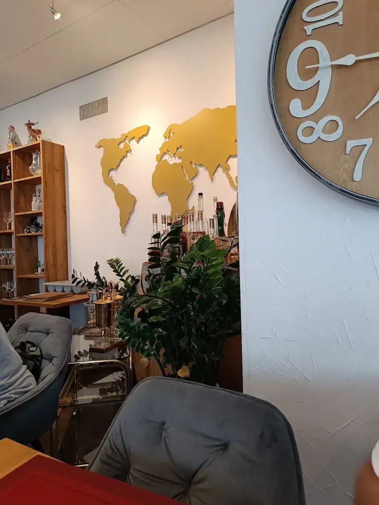 Tuyana Kh._Restaurant Seebrise_Birrwil_avis