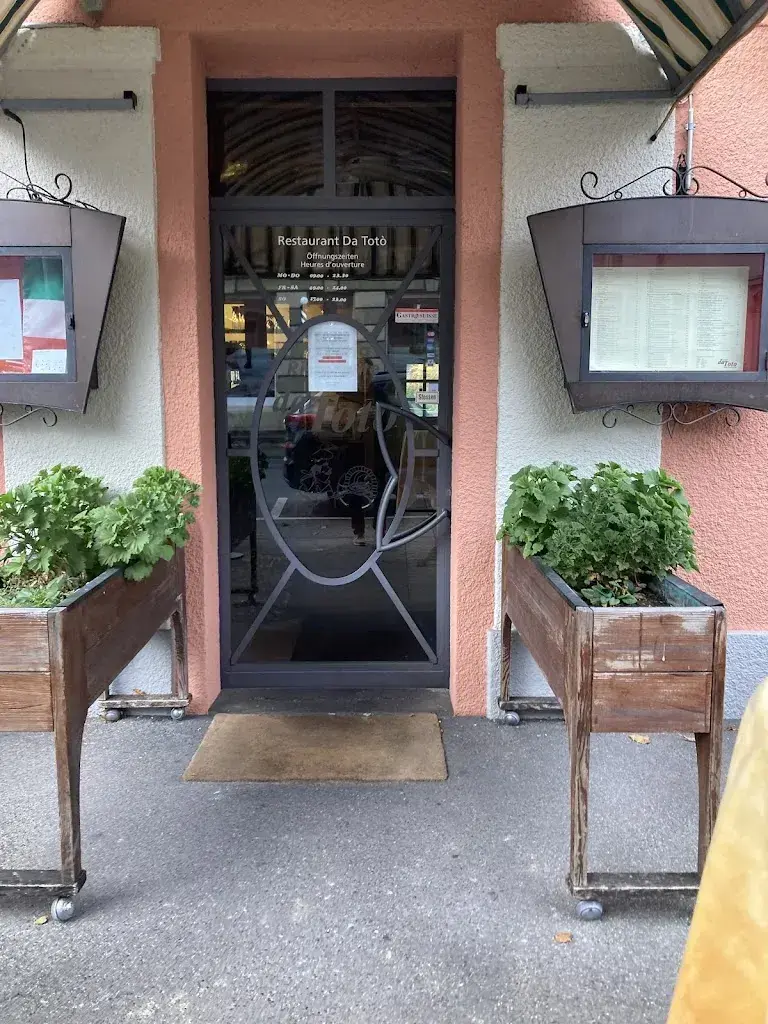 Mario Caruso_Ristorante Pizzeria da Toto_Biel_avis