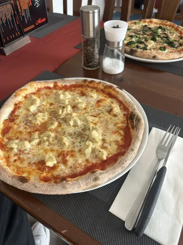 Yucel İsbaran_Pizzeria Venezia Oberkulm_Oberkulm_review