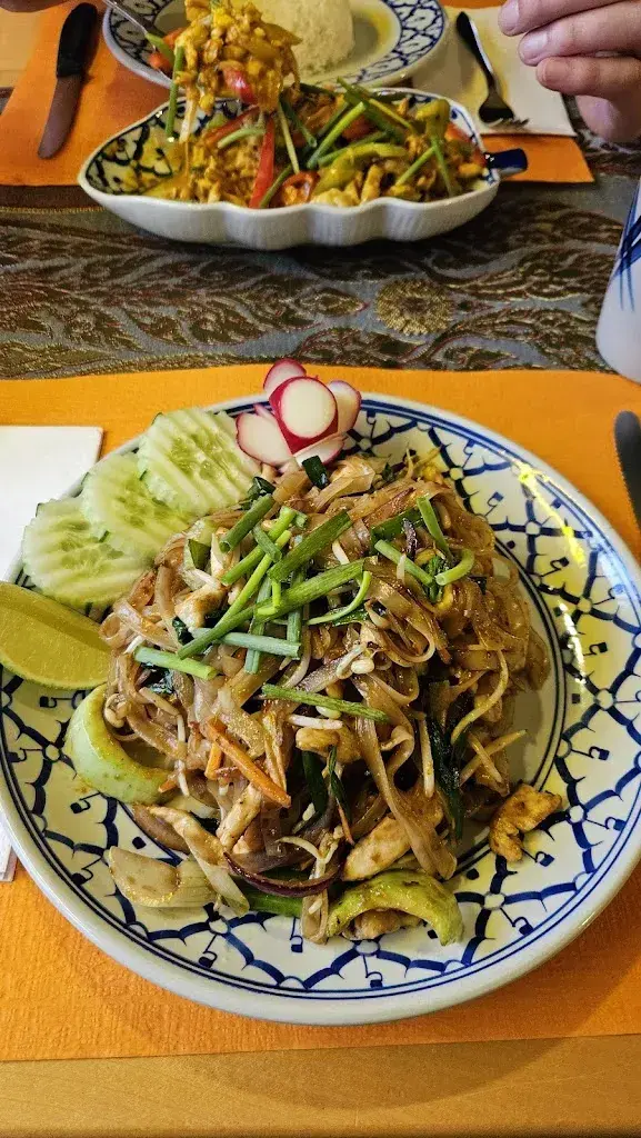 Lars Nobs_Restaurant Hollywood_Menziken_avis