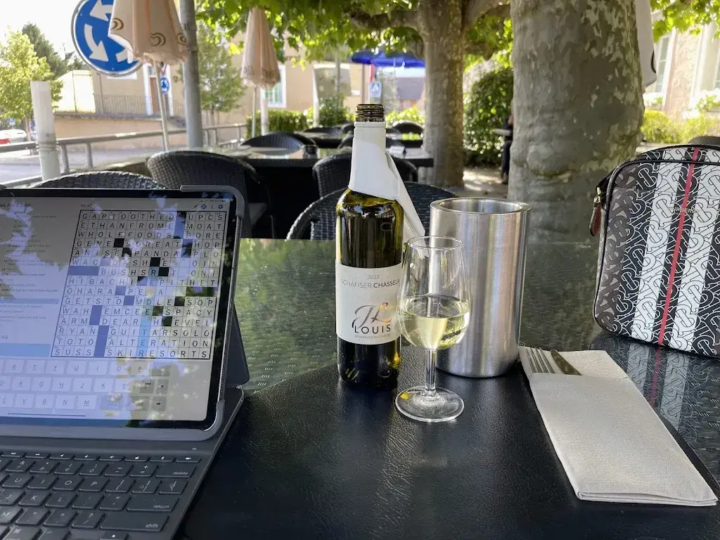 Christopher Combest_Hotel-Restaurant Jura | Brügg b. Biel_Brügg_avis