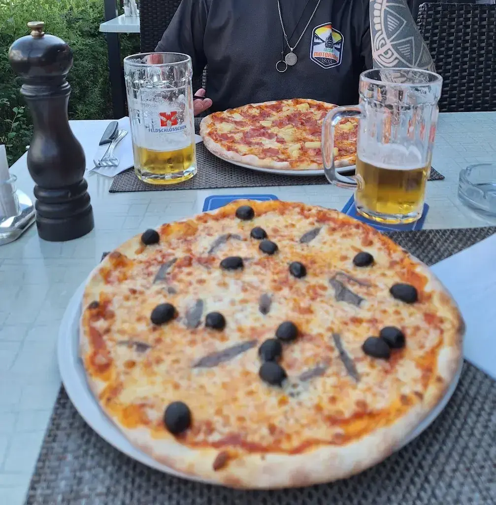 Petrina Comerford_Pizzeria Argovia Restaurant Rebstock GmbH_Frick_avis